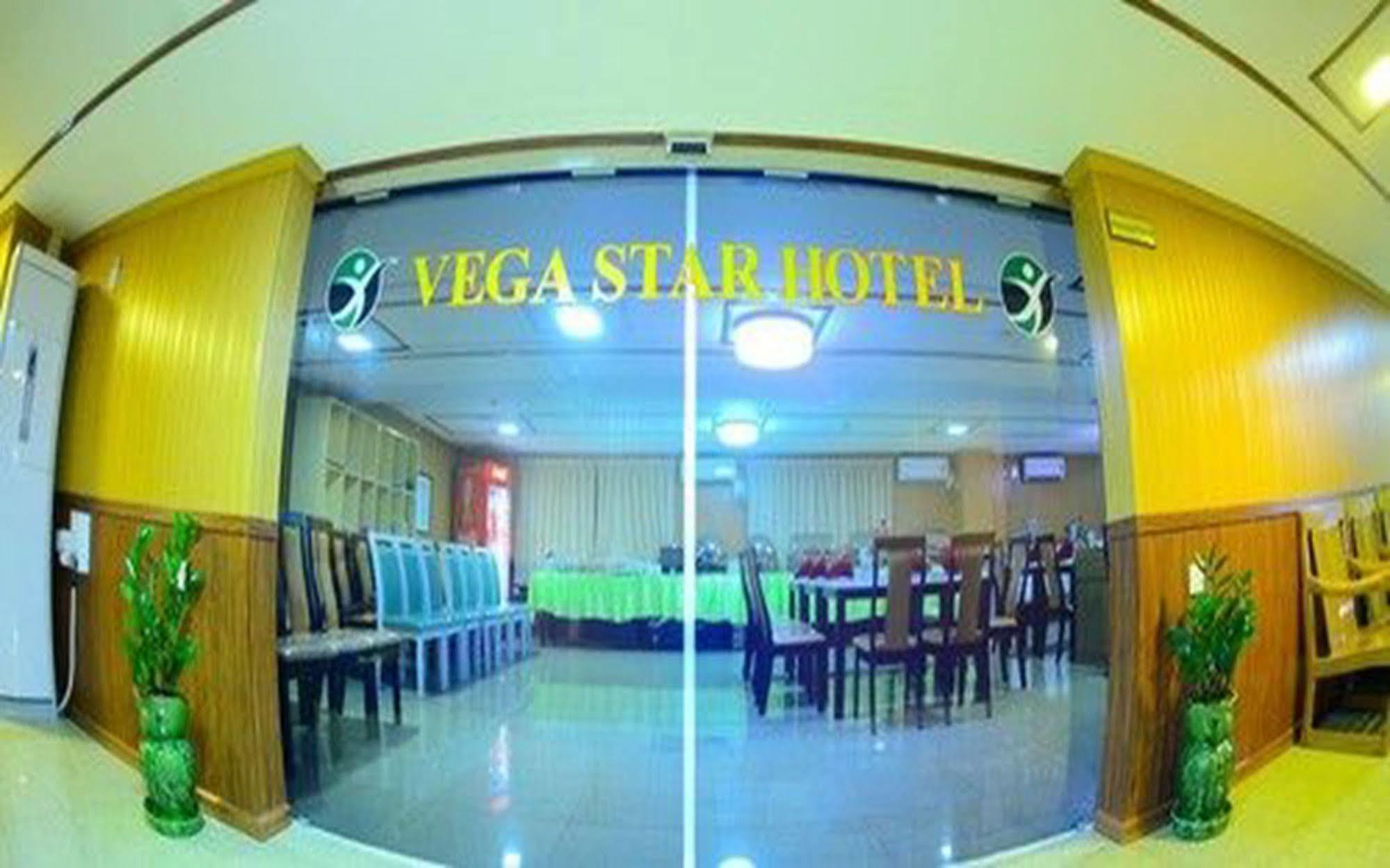 Vega Star Hotel Gyogon Buitenkant foto