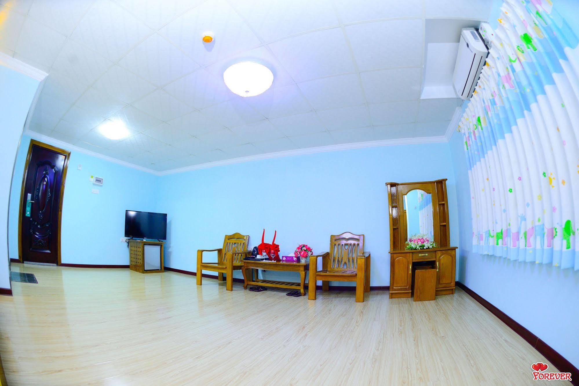 Vega Star Hotel Gyogon Buitenkant foto