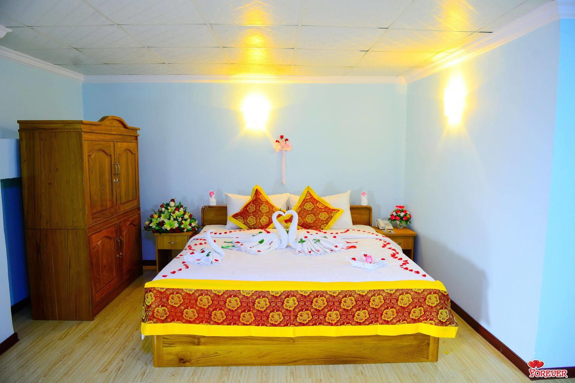 Vega Star Hotel Gyogon Buitenkant foto