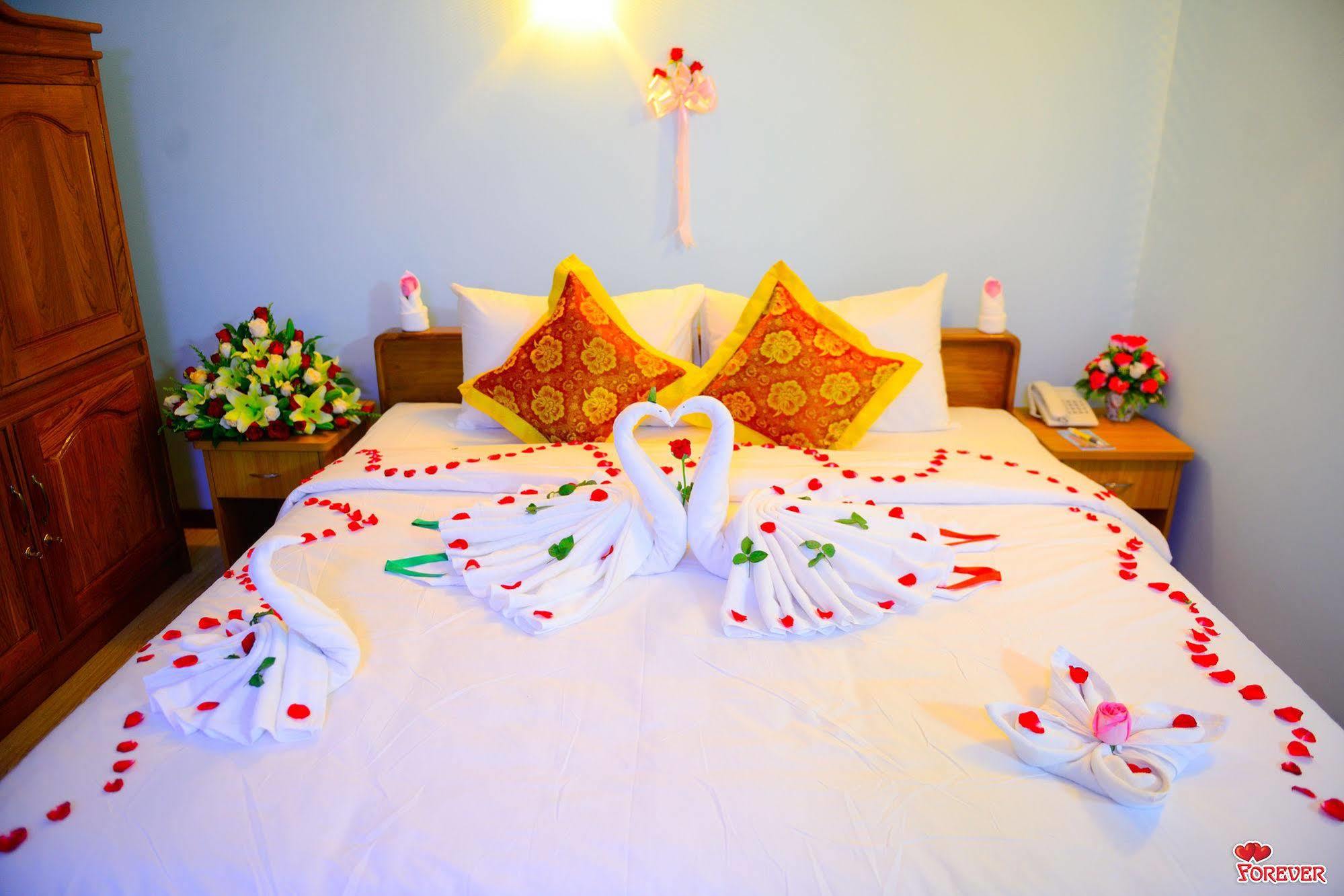 Vega Star Hotel Gyogon Buitenkant foto