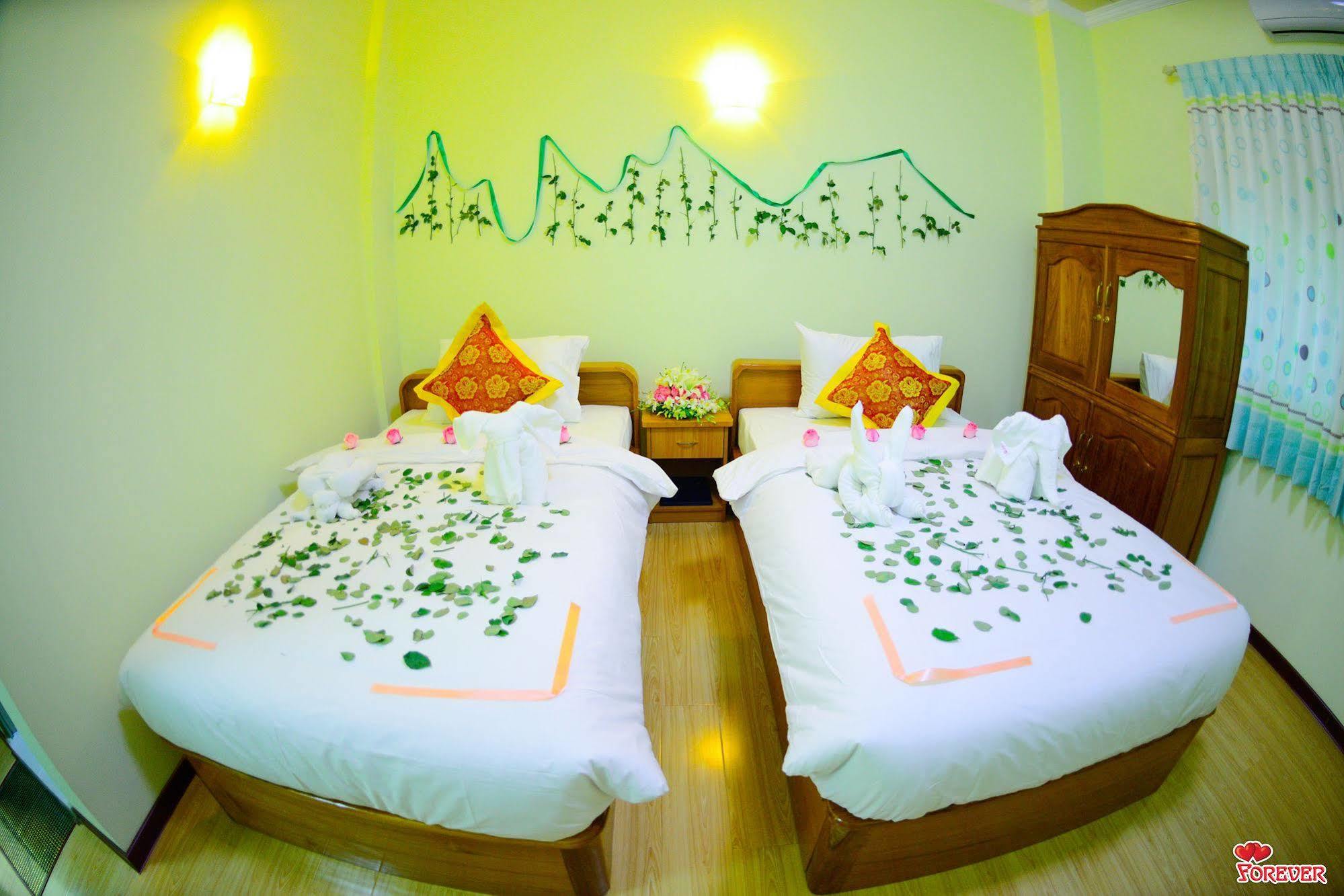 Vega Star Hotel Gyogon Buitenkant foto